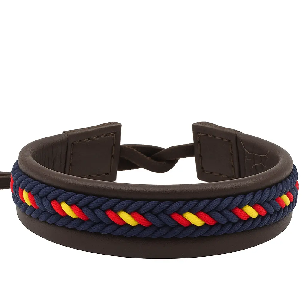 Pulsera piel con bandera España trenzada vista frontal