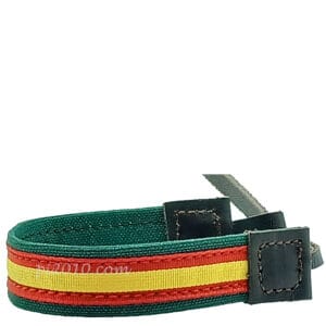 Pulsera de tela verde con la bandera de España. Hecha a mano en España
