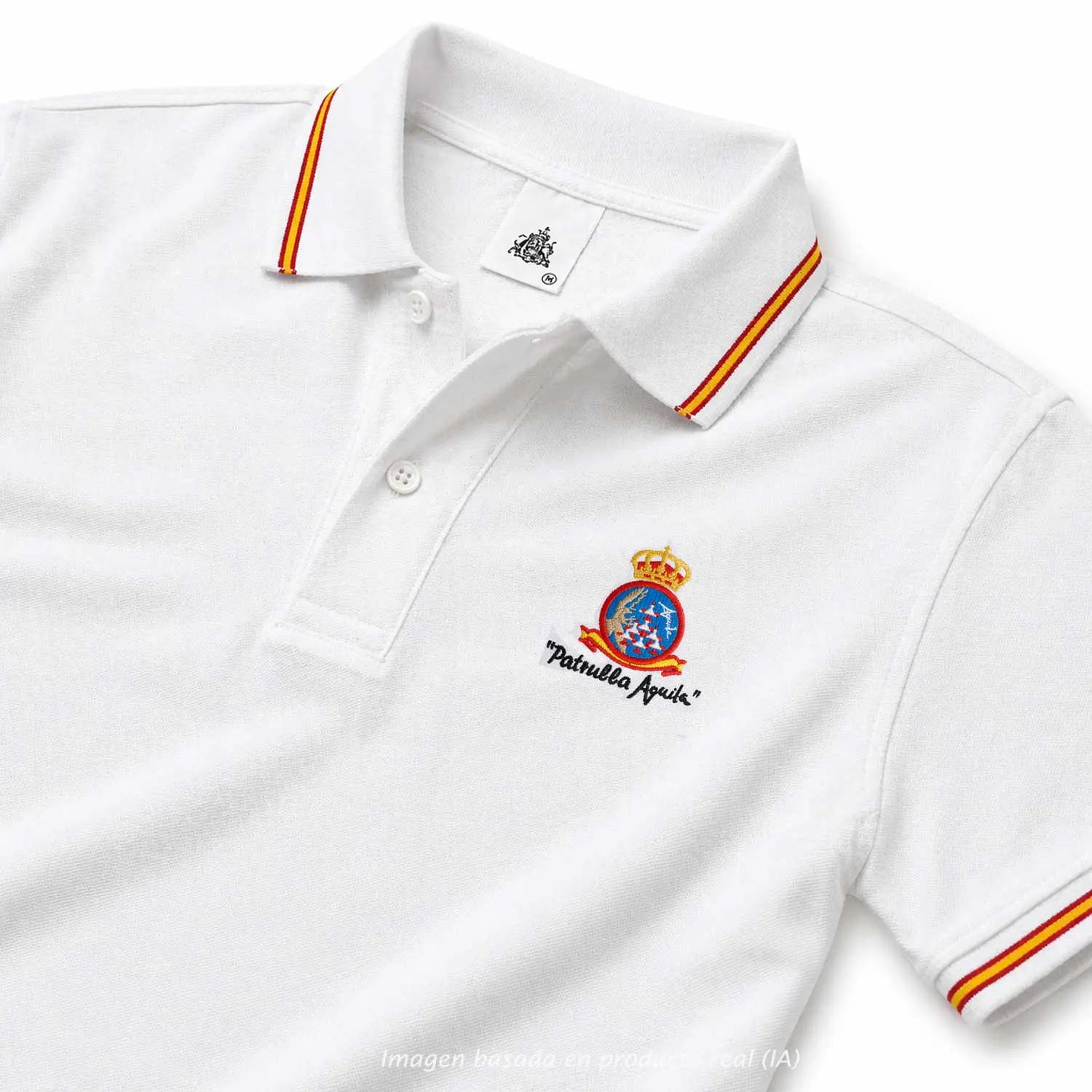 polo patrulla aguila blanco con bandera de España vista completa