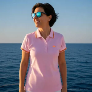 Polo rosa mujer con bandera de España bordada en el pecho